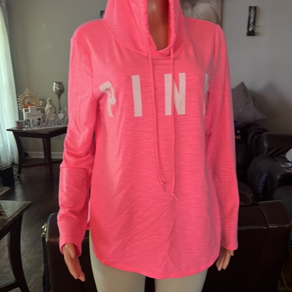 Pink 🤩 - Picture 3 of 5